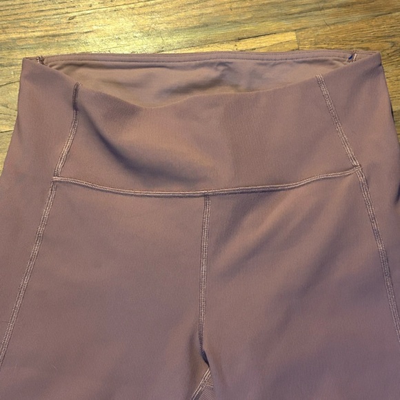 lululemon athletica Fast and Free High-Rise 8”Bike Shorts in Mauve, Sz 10 NEW! - Picture 4 of 10